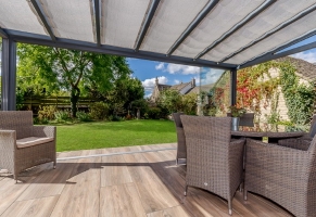 White Panorama Garden Room