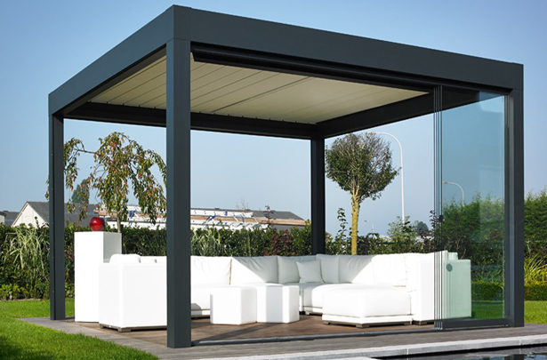 Freestanding/detached construction