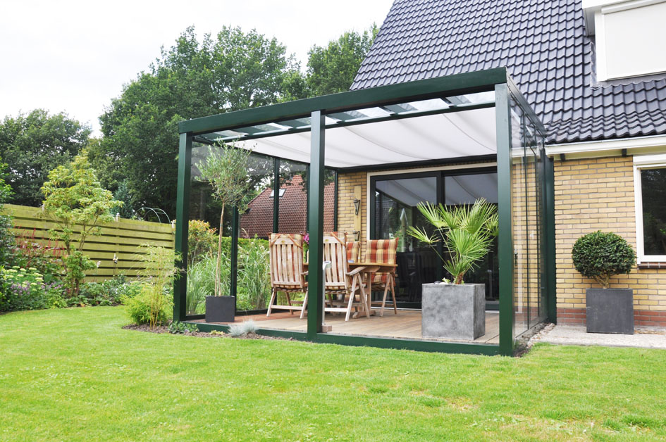 sunroom with plants